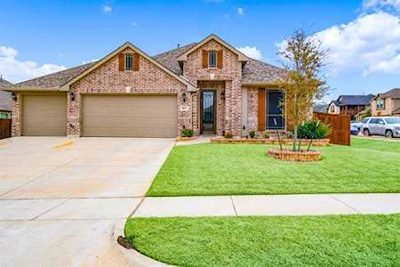 1057 English Oak Drive Burleson, TX 76028