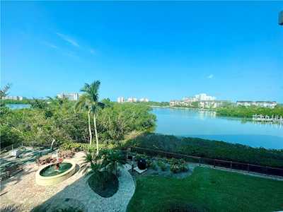 420 Cove Tower Dr #302 Naples, FL 34110
