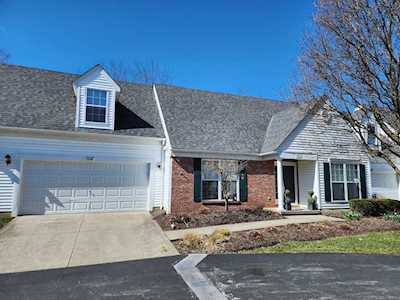 8687 Lazelle Commons Drive Lewis Center, OH 43035