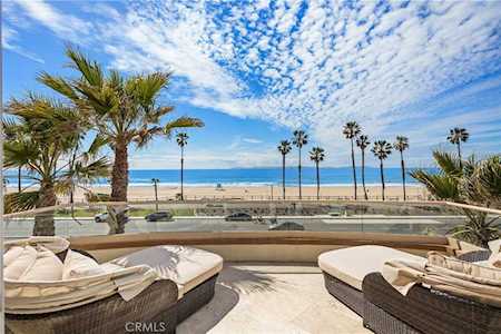 1610 1612 Pacific Coast Hwy Huntington Beach, CA 92648