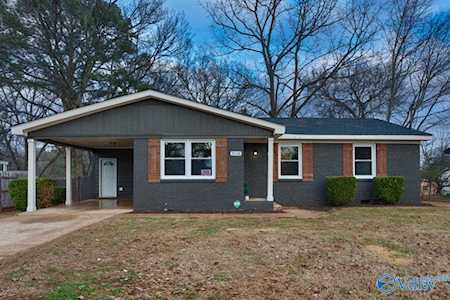 3118 NW Adonna Drive Huntsville, AL 35810