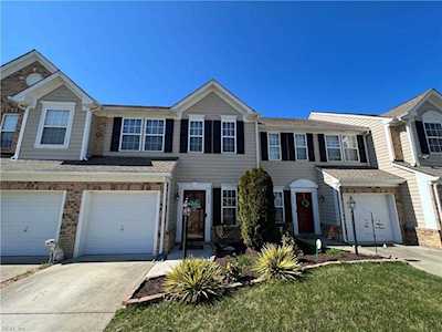 113 Emily Ln Yorktown, VA 23690