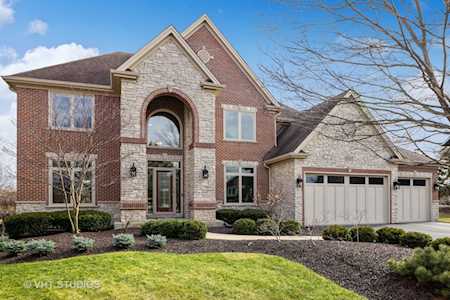 1N657 Woodhall Ct Winfield, IL 60190