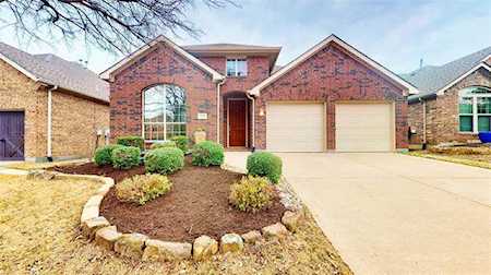 1221 Burnett Drive Lantana, TX 76226