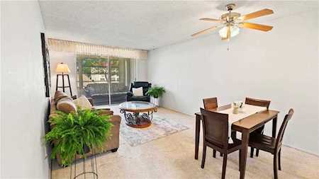 2651 E Sunrise Lakes Dr #205 Sunrise, FL 33322