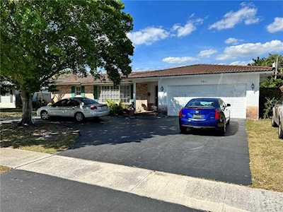 5611 SW 7th St Plantation, FL 33317