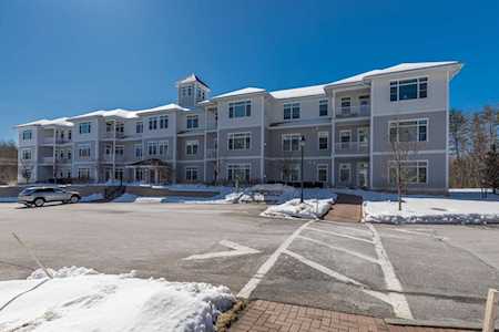 8 Sterling Hill Ln #828 Exeter, NH 03833