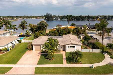 18201 NW 85th Ave Hialeah, FL 33015