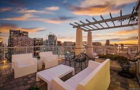 850 Beech St #1804 San Diego, CA 92101
