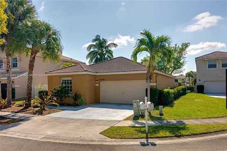 15356 NW 14th Mnr Pembroke Pines, FL 33028