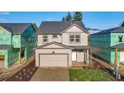 471 Himalaya ST Salem, OR 97301