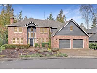 585 SW Regency PL Portland, OR 97225