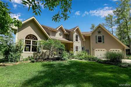 1540 Center St Aurora, NY 14052
