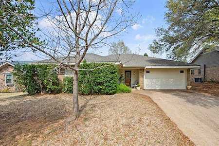 905 Bucknell Drive Arlington, TX 76012