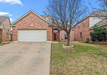 1511 Norway Pine Street Arlington, TX 76012