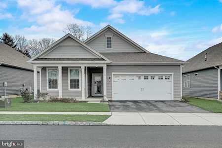 6 Austin Dr Delanco, NJ 08075
