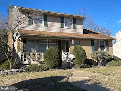 313 Oakland Ave Bellmawr, NJ 08031