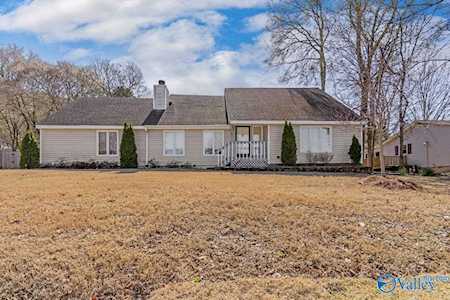 1308 Chimney Springs Drive Huntsville, AL 35803