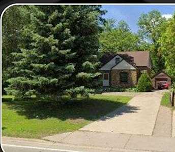 1883 White Bear Avenue N Maplewood, MN 55109