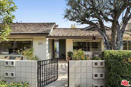 1040 S Orange Grove Blvd #20 Pasadena, CA 91105