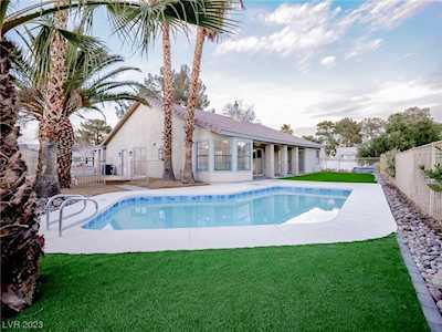 5701 Bowling Green Circle Las Vegas, NV 89130