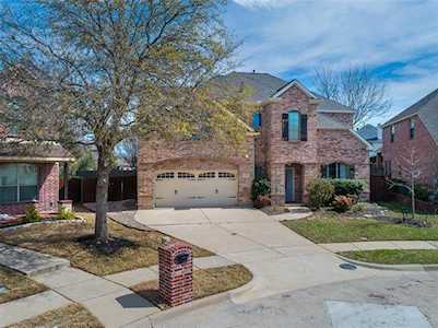 2501 Vista Oaks Drive McKinney, TX 75072