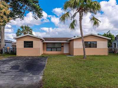 6641 Custer St Hollywood, FL 33024
