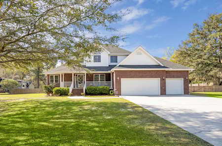 1410 Sterling Oaks Dr Moncks Corner, SC 29461