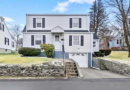 93 Cottage Ave North Providence, RI 02911