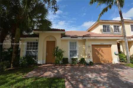 3219 NW 32nd Ter Oakland Park, FL 33309