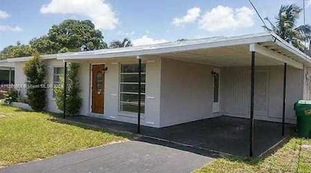 3340 NW 17th St Lauderhill, FL 33311