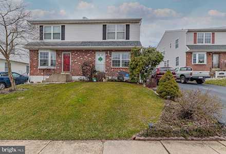 207 Summit Ave Glenolden, PA 19036