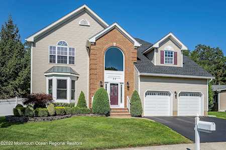 52 Periwinkle Circle Tinton Falls, NJ 07712