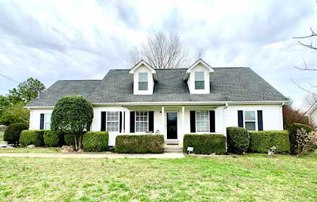 2926 Arthur Dr Murfreesboro, TN 37127