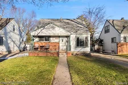 6848 Cardwell St Garden City, MI 48135