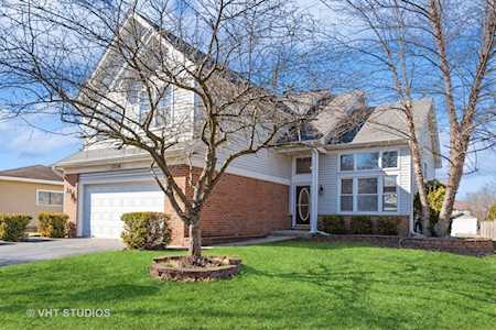 1719 Maroon Bells Ln Bolingbrook, IL 60490