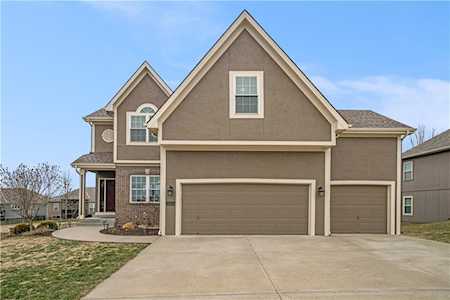 2206 Greenfield Ct Kearney, MO 64060