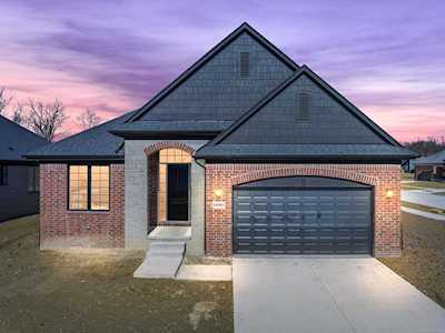 55515 Oak Pointe Shelby Twp, MI 48315