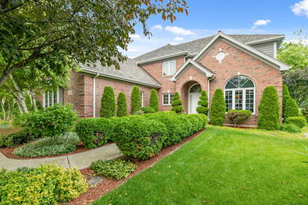 1212 Countryside Ln South Elgin, IL 60177
