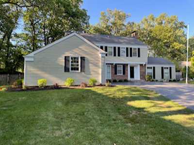 1250 Cascade Ct Lake Forest, IL 60045