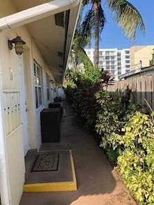 409 SE 18th St #5 Fort Lauderdale, FL 33316