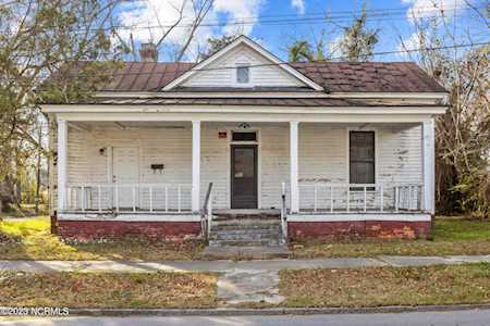410 Latham Street Greenville, NC 27834