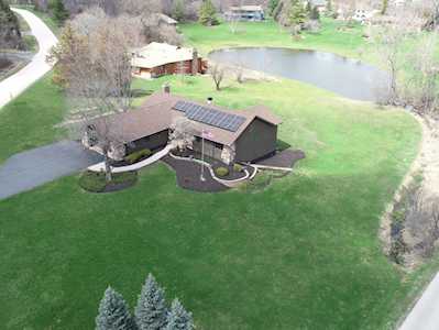 24650 W Middle Fork Rd Barrington, IL 60010