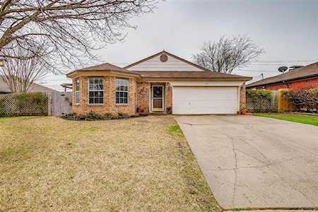 1100 Valley Branch Drive Arlington, TX 76001