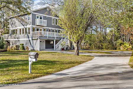 7200 Sea Robin Court Wilmington, NC 28409