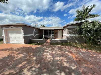 3637 NW 40th Ct Lauderdale Lakes, FL 33309