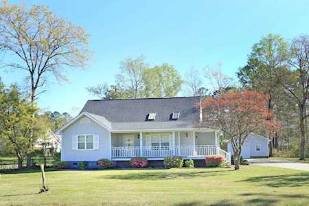 8918 Salamander Rd North Charleston, SC 29406