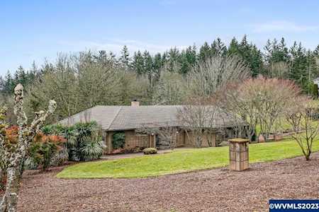 3132 Mt Kuebler Dr Salem, OR 97302