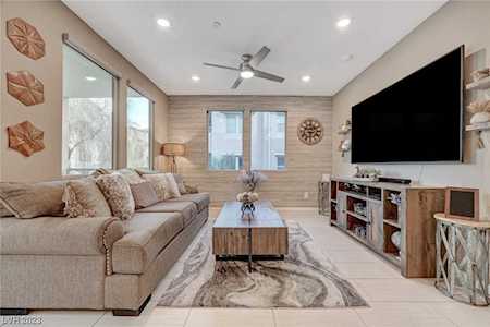 11256 Rainbow Peak Ave #205 Las Vegas, NV 89135