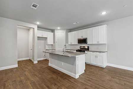 913 Suma Drive Euless, TX 76040